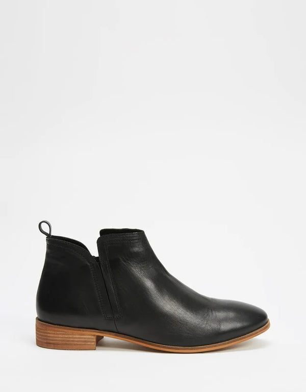 Sine Leather Boots Black