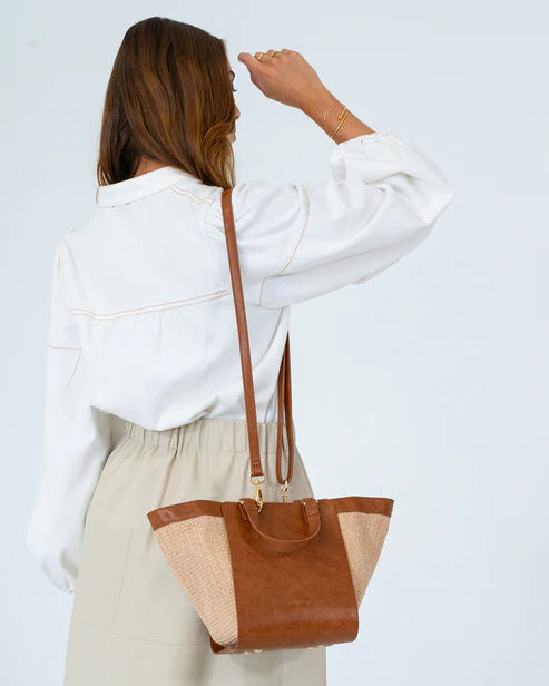 Carnegie Tote Tan