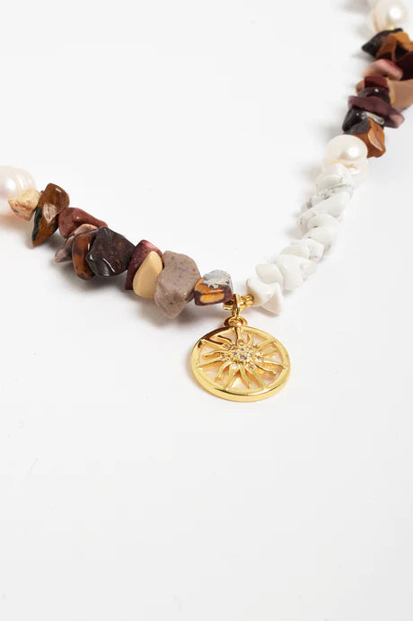 Sun Charm Stone Chip Pearl Necklace