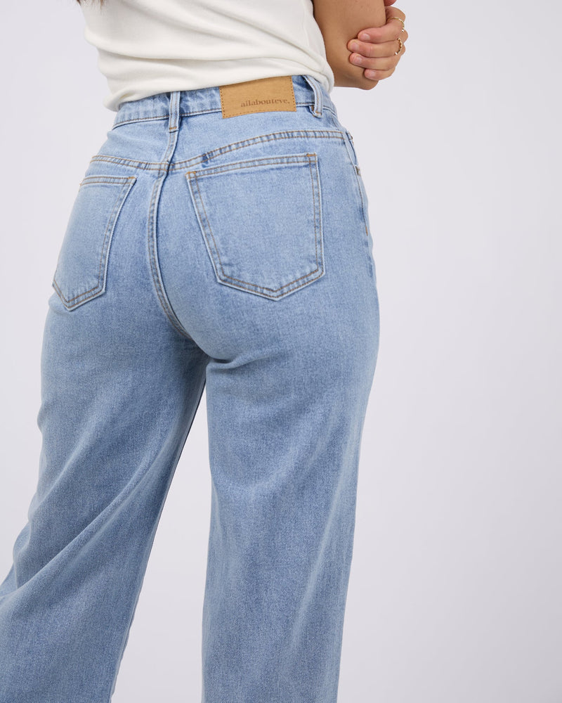 Jacqui Wide Leg Jean Light Blue