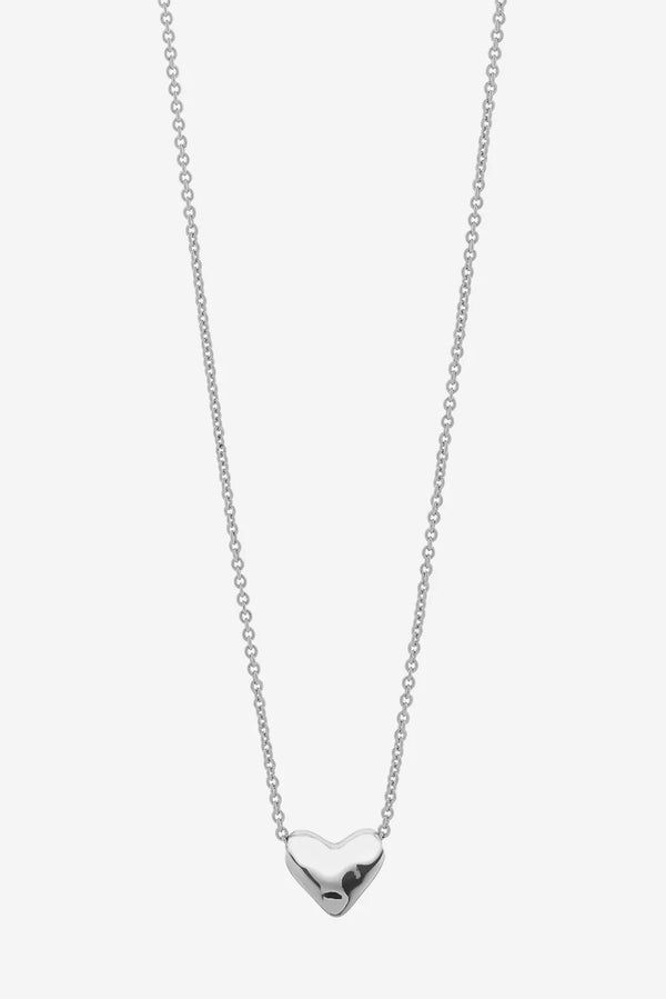 Mariel Silver Heart Nacklace