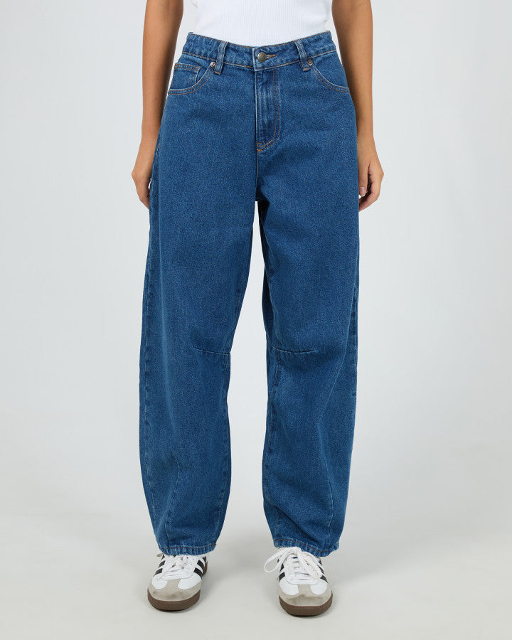 Hallie Barrel Leg Jean